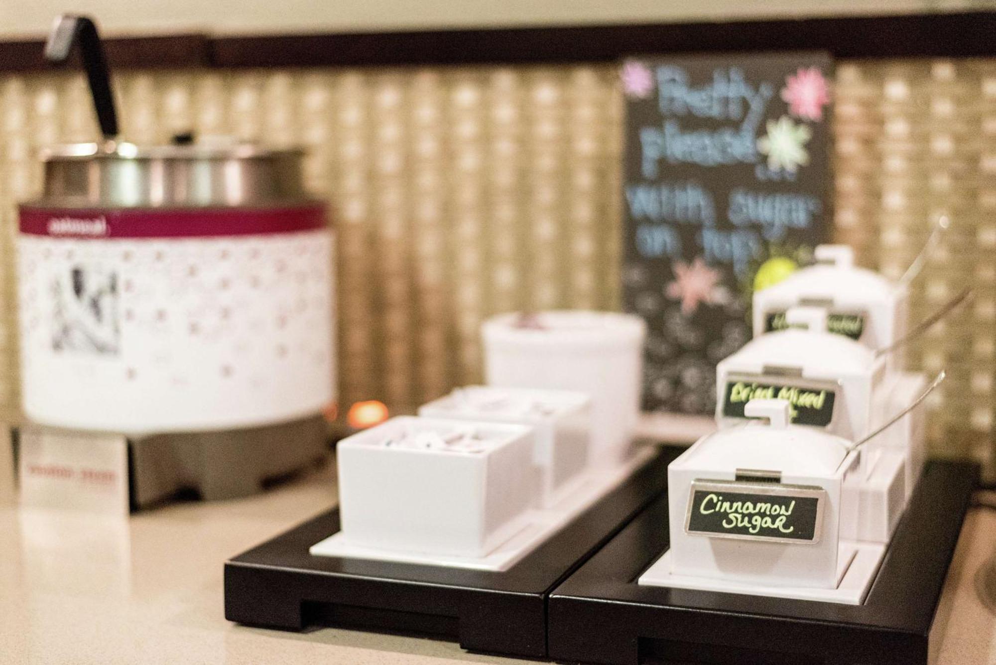 Hampton Inn Muskegon Muskegon Heights Екстериор снимка