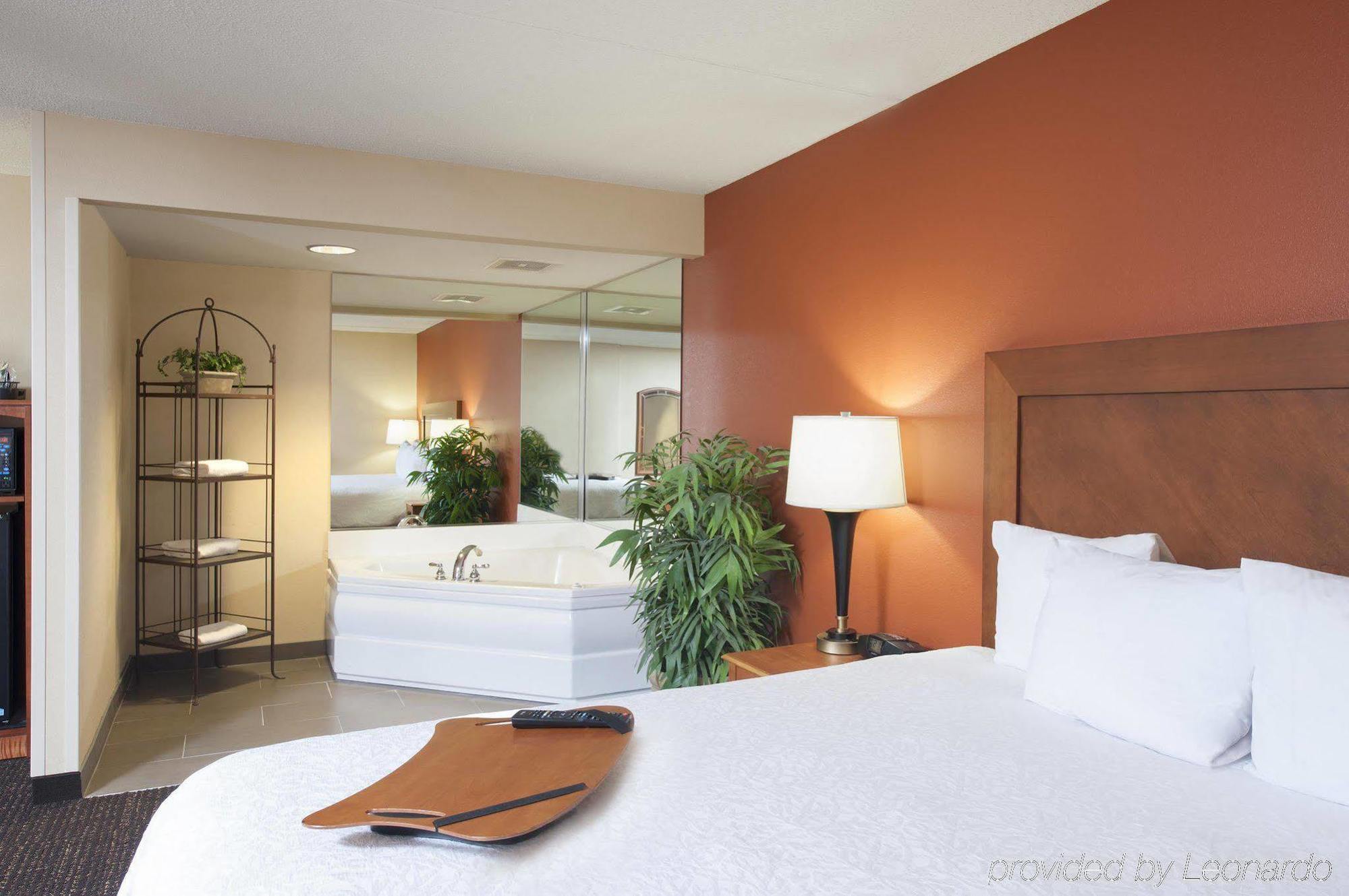 Hampton Inn Muskegon Muskegon Heights Екстериор снимка