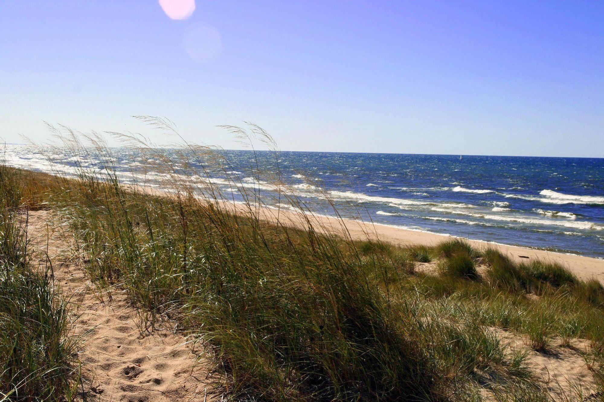Hampton Inn Muskegon Muskegon Heights Екстериор снимка